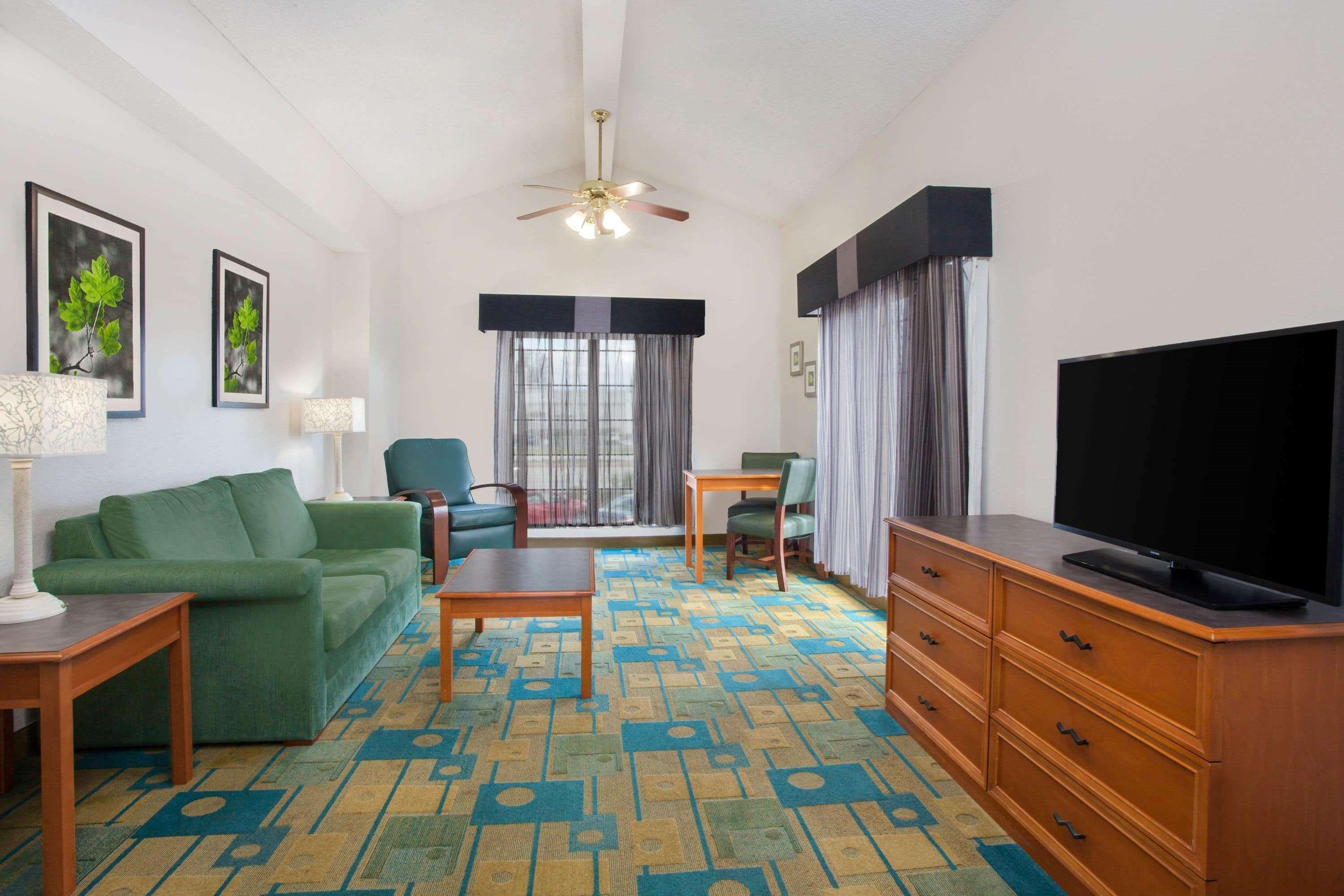 Baymont By Wyndham Fort Myers Central Extérieur photo